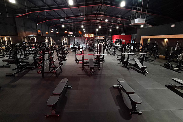 Flooring at modern large commercial gym